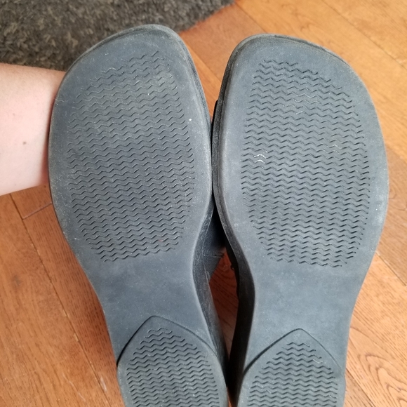 Sandals - Picture 3 of 7